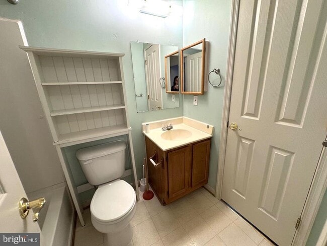 Building Photo - 508 Kingdom Ct