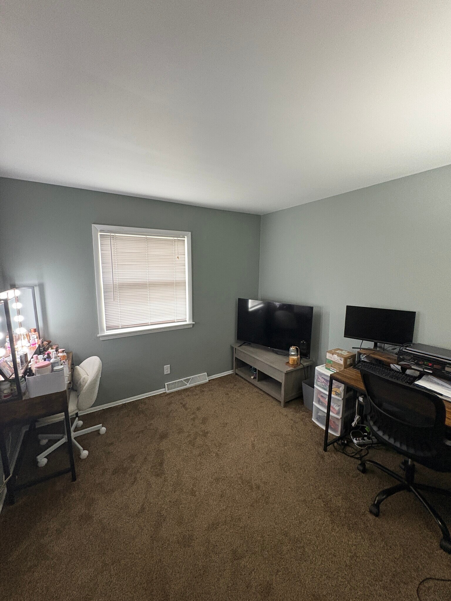 Building Photo - 2940 N 184th St