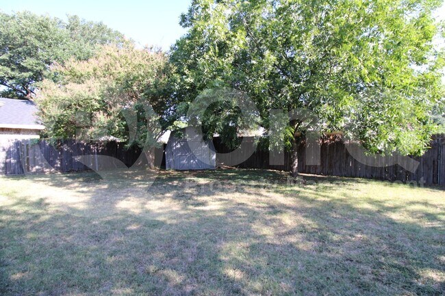 Building Photo - 311 Lemon Dr