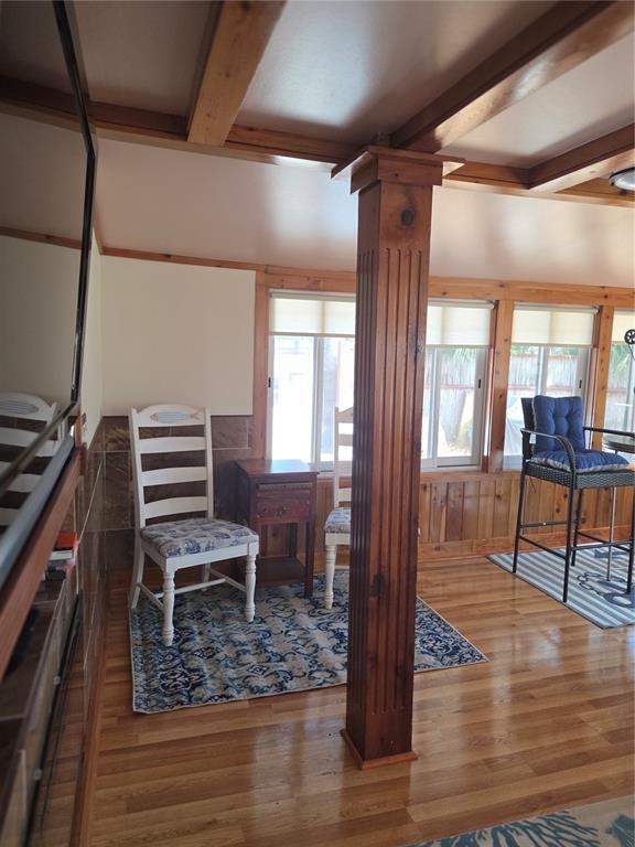 Building Photo - 507 Lakeshore Dr