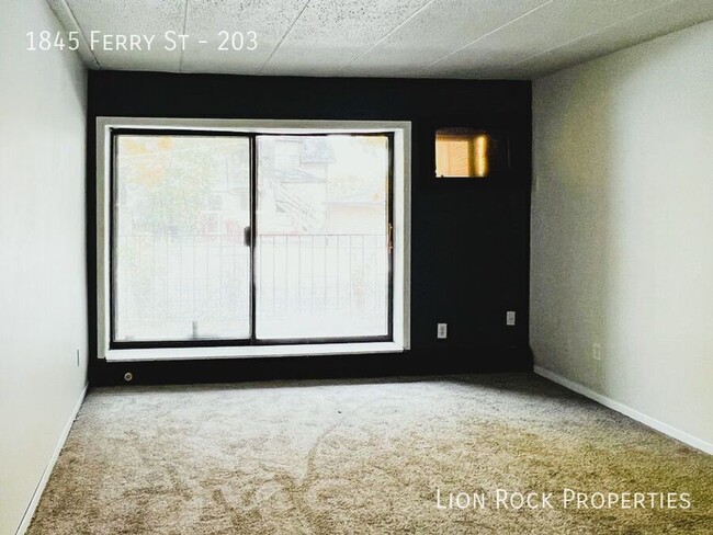 Building Photo - Charming 1-Bedroom Apartment in Anoka for ...