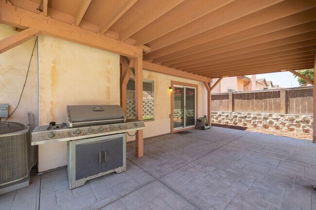 Building Photo - 12030 Via Felicia