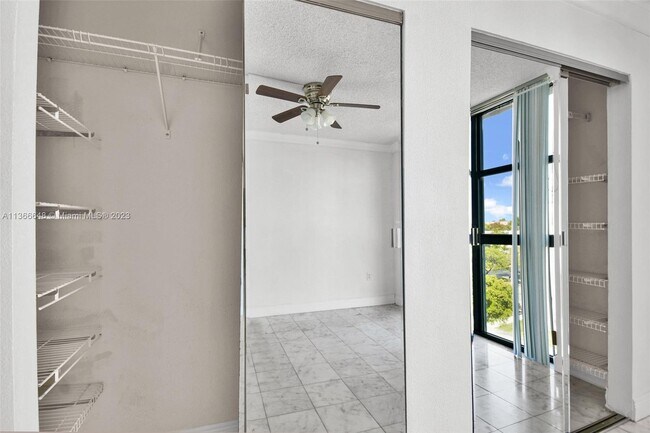 Building Photo - 11800 SW 18th St