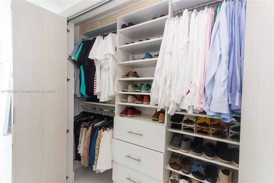 Building Photo - 92 SW 3rd St