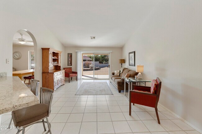 Building Photo - 11115 E Bellflower Ct