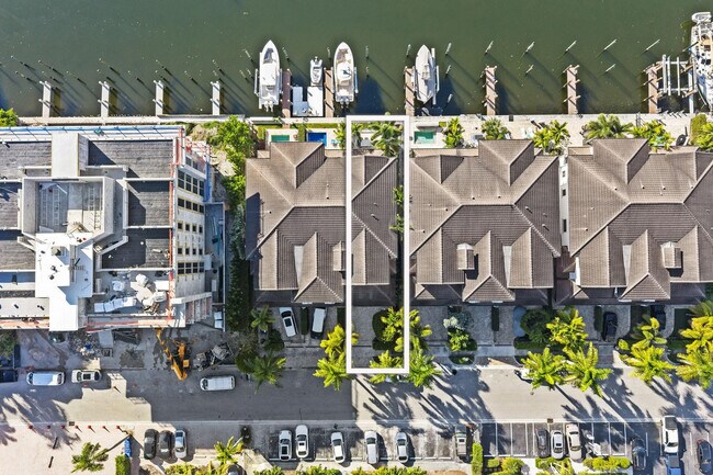 Building Photo - 95 Isle of Venice Dr