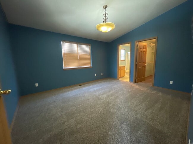 Building Photo - 4999 Honestus Dr SE