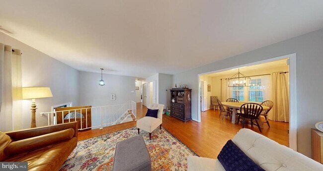 Building Photo - 7305 Whitson Dr