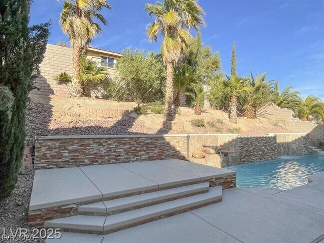Building Photo - 12048 La Palmera Ave