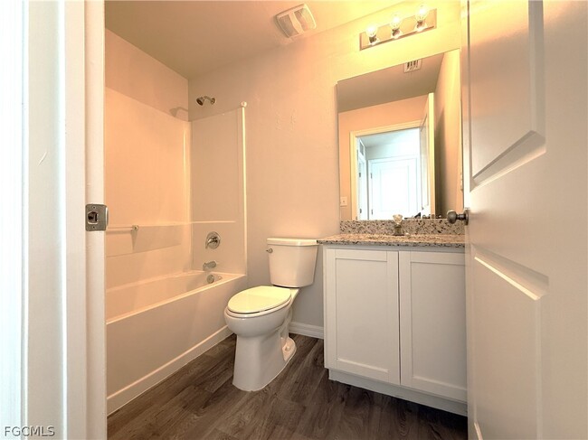 Building Photo - 324 NW 3rd Ln