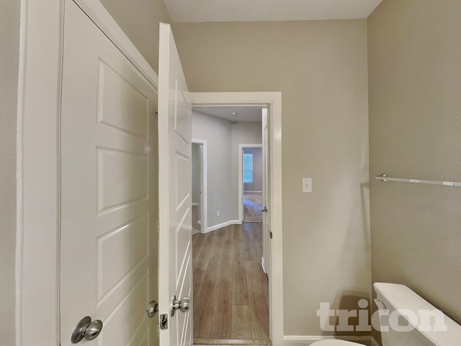 Building Photo - 540 Hazeltine Rd