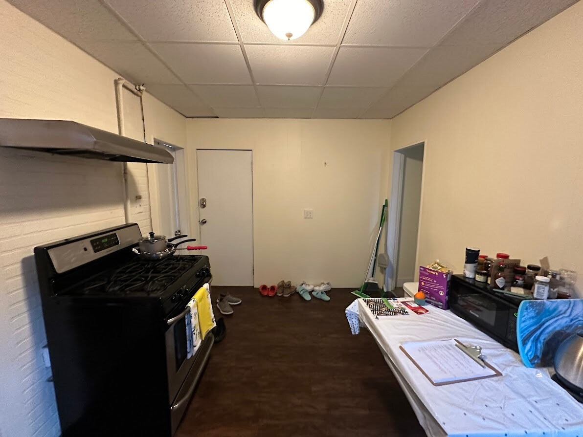 Building Photo - 54 Medford St