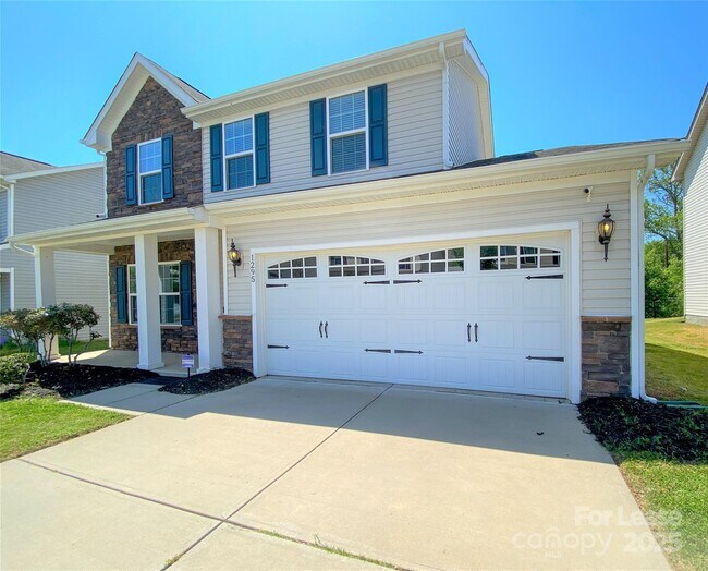 Building Photo - 1295 Farm Branch Dr SW