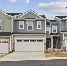 Building Photo - Spacious 3-Bed Townhouse w/ Two Car Garage