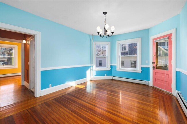 Building Photo - 73 Bayside Ave