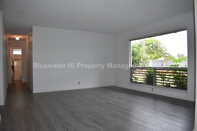 Building Photo - Enchanted Lake, Kailua 3 bedroom, 2 bath s...