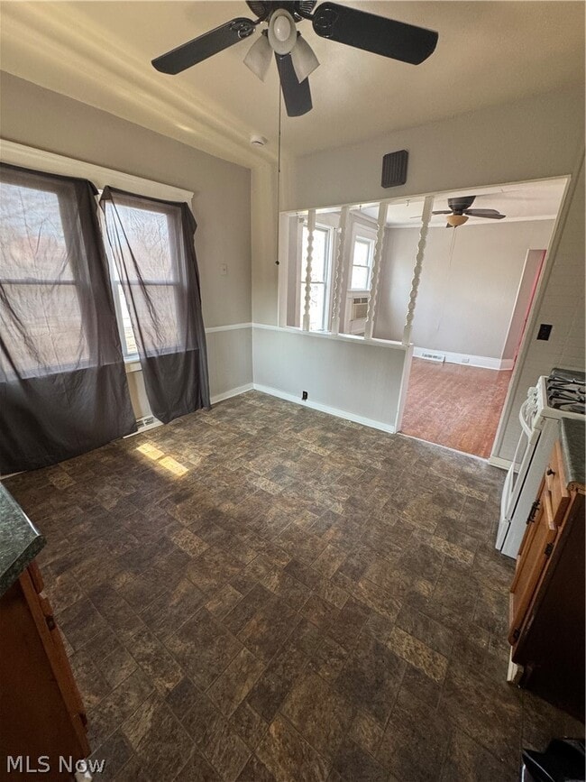 Building Photo - 9316 Raymond Ave