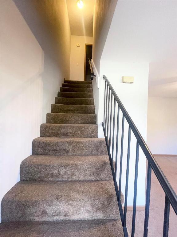 Building Photo - 308 Southgate Dr