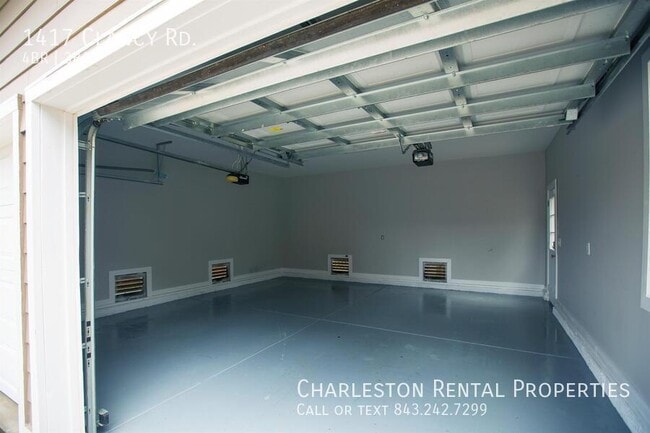 Building Photo - 1417 Clancy Rd