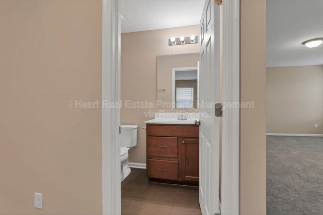 Building Photo - 7449 Sugarbark Dr