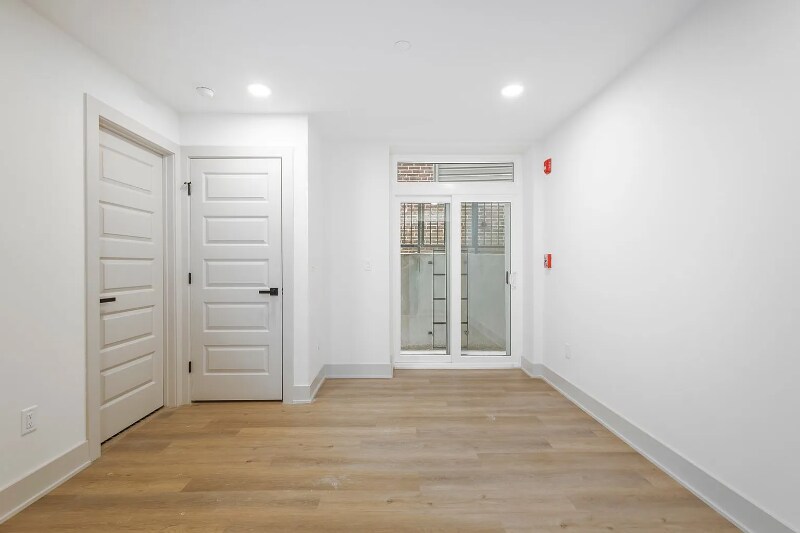 Building Photo - 2233 N 33rd St