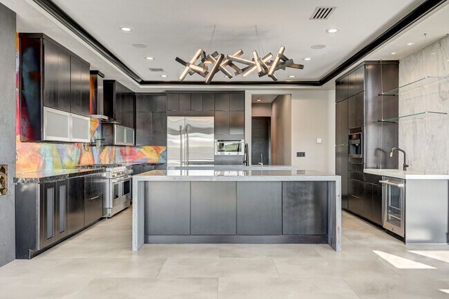 Building Photo - DREAMY 4BEDROOM HOME WITH POOL & BEAUTIFUL...