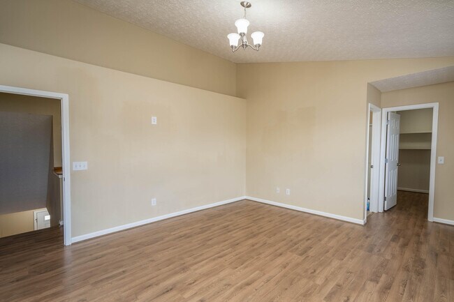 Building Photo - 1016 Bella Dona Rd