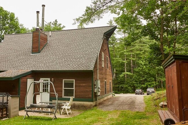 Building Photo - 16 Old Farm Rd