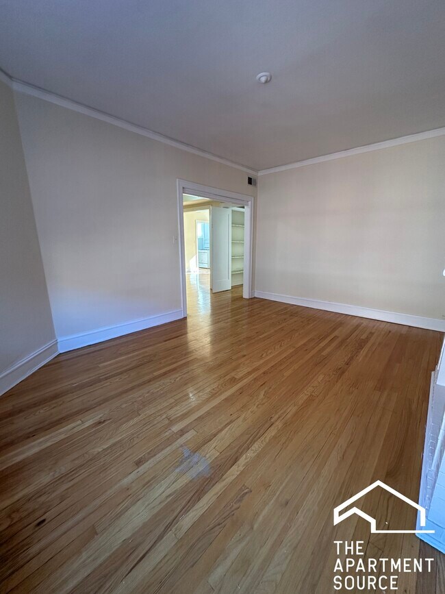 Building Photo - 1307 Oak Ave