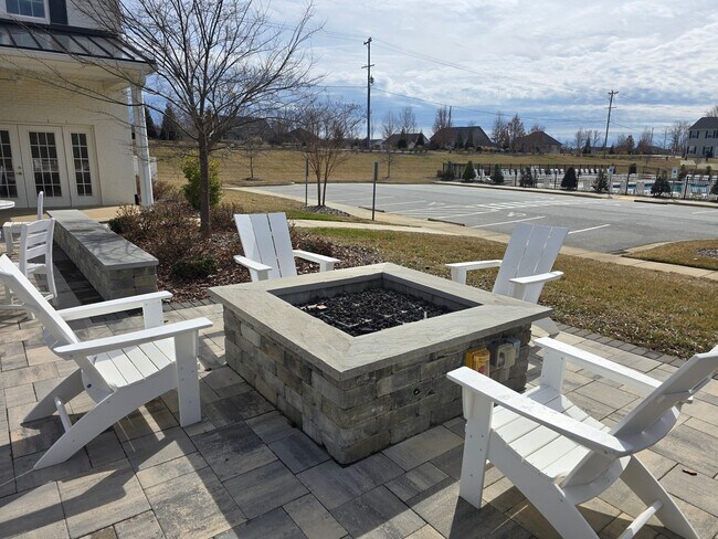 Building Photo - 1816 Pheasant Trce Cir