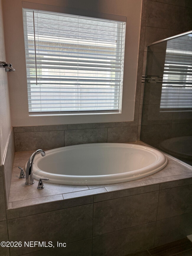 Building Photo - 31 Sandstone Dr