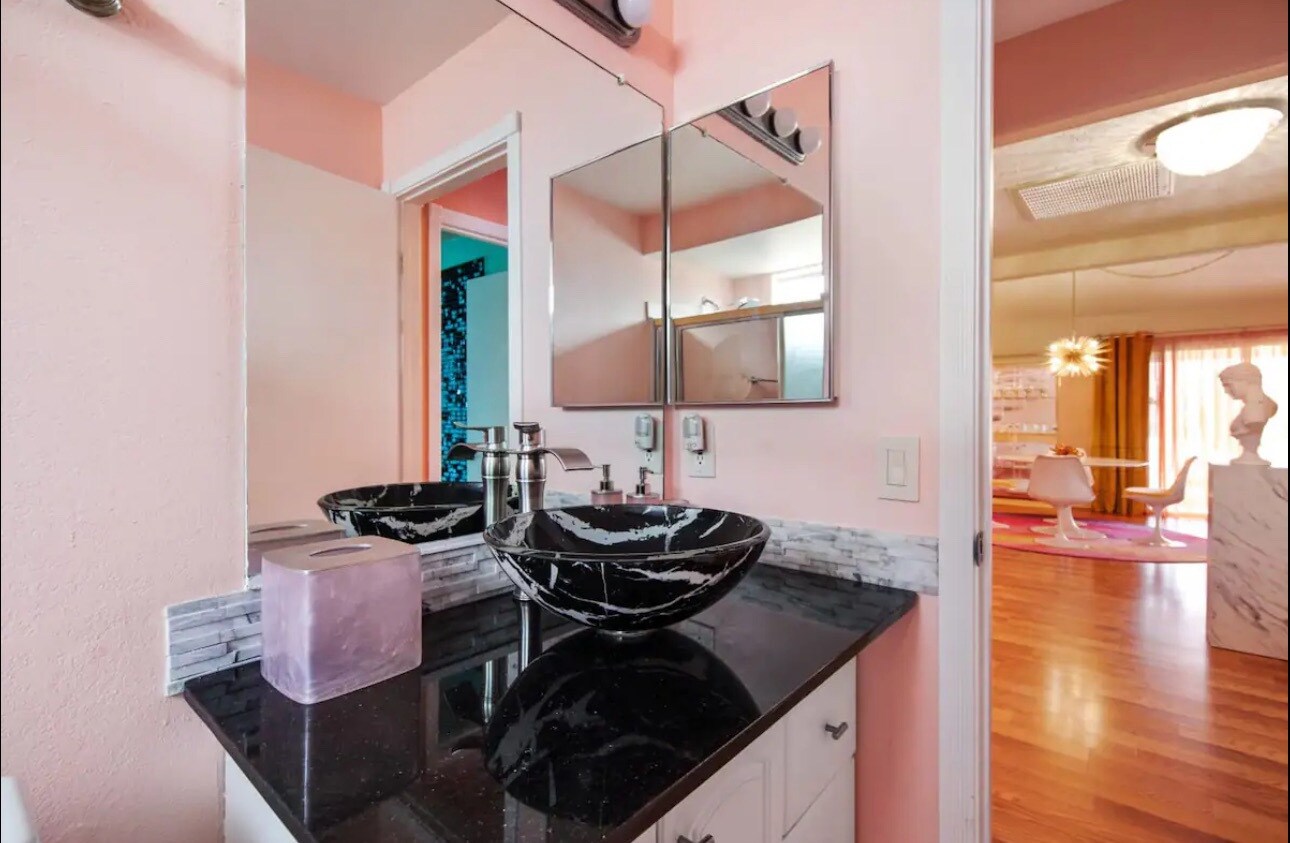 Building Photo - 7731 Arrowhead Dr