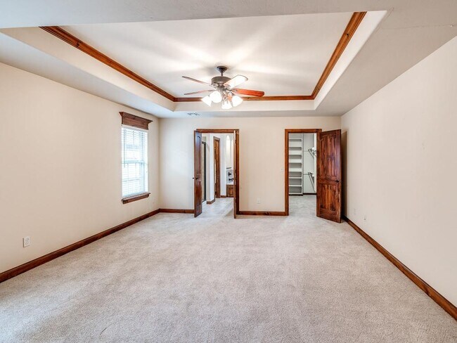 Building Photo - 2121 Mill Creek Way