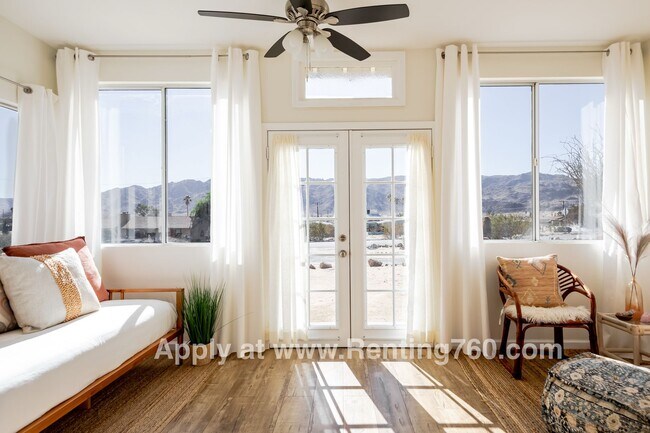 Building Photo - Lovely 3 Bed Home With Solar Panels!