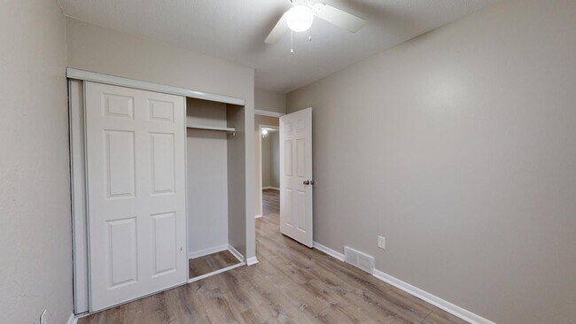 Building Photo - 630 Abbe Rd S
