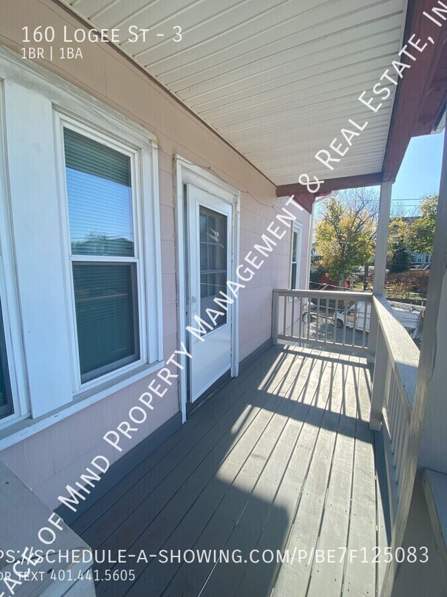 Building Photo - 1 bedroom/1 bath on 2nd floor for $1475 in...