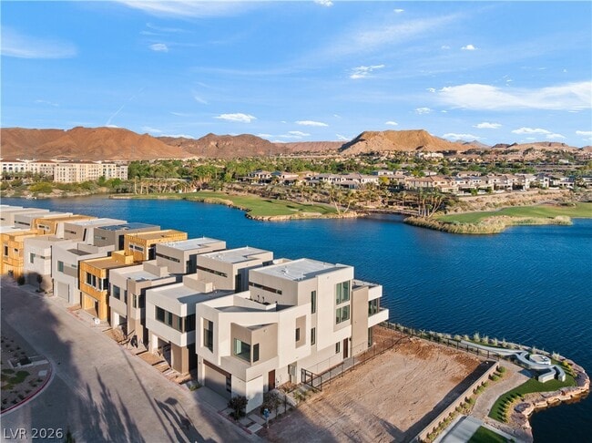 Building Photo - 66 Lakefront Dr