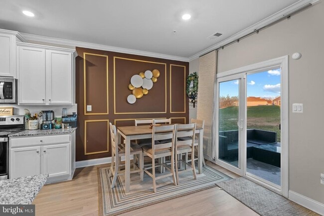 Building Photo - 10001 Maids Fancy Way