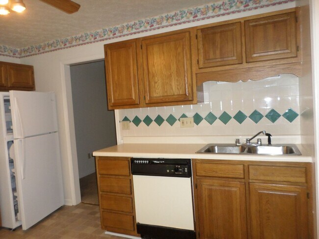Building Photo - 1724 Emerald St