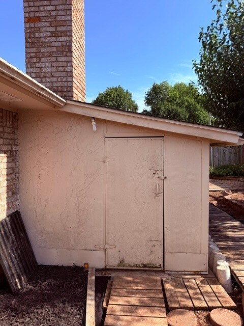Building Photo - 10013 Carnie Cir