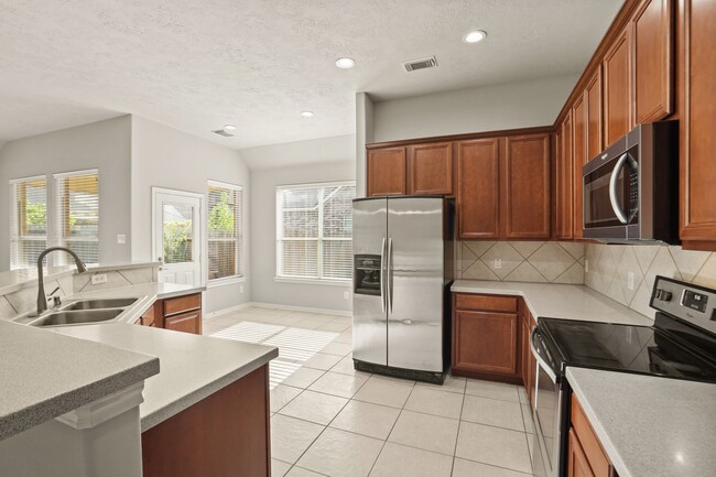 Building Photo - 24607 Lake Path Cir