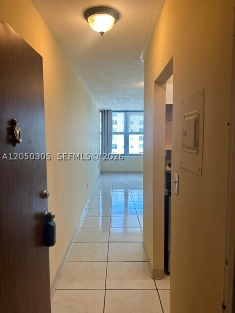 Building Photo - 2899 Collins Ave