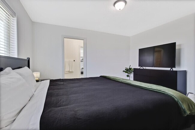 Building Photo - 4611 S Merrivale Pl