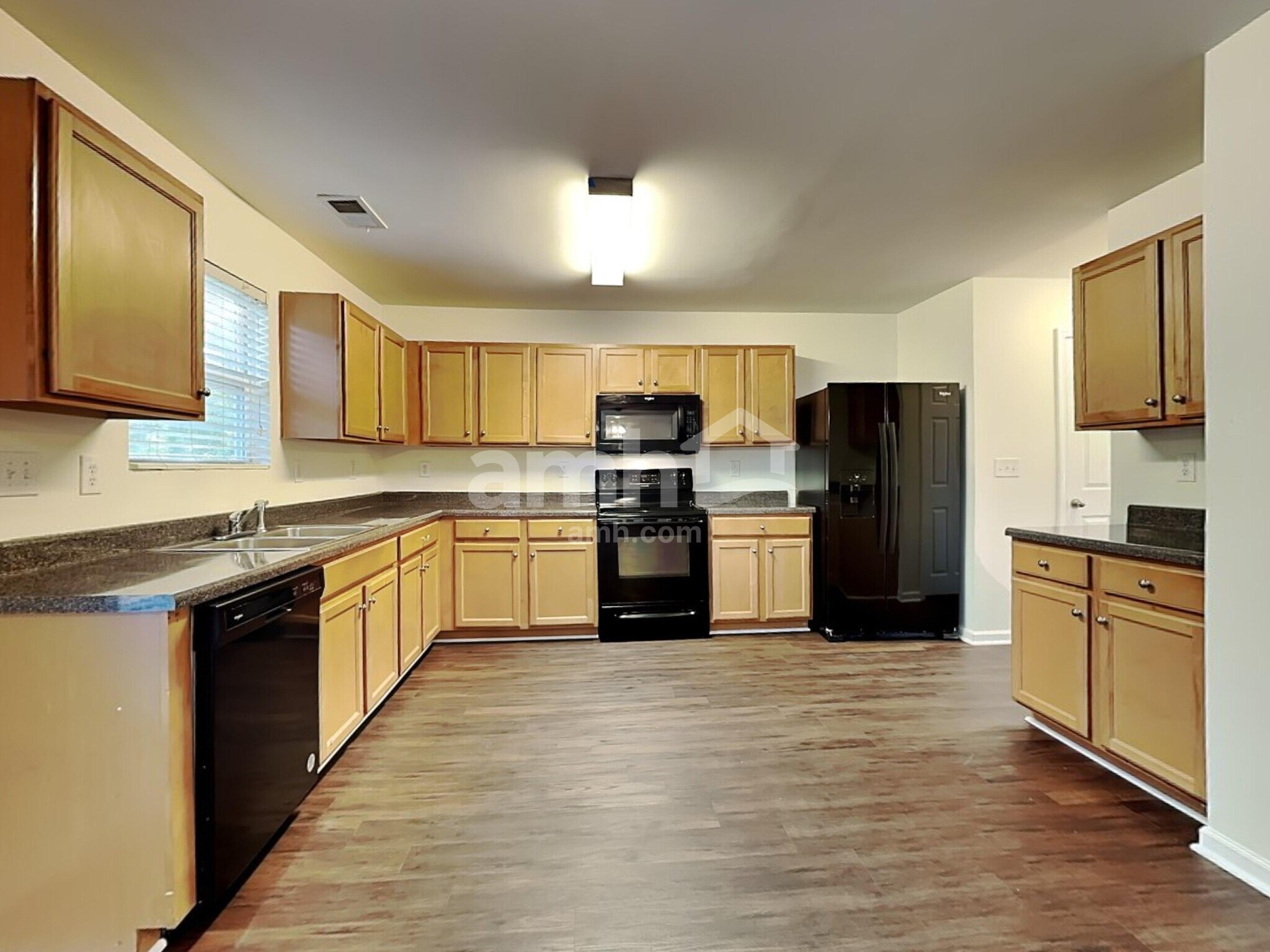 Building Photo - 3904 Edgewood Terrace Rd