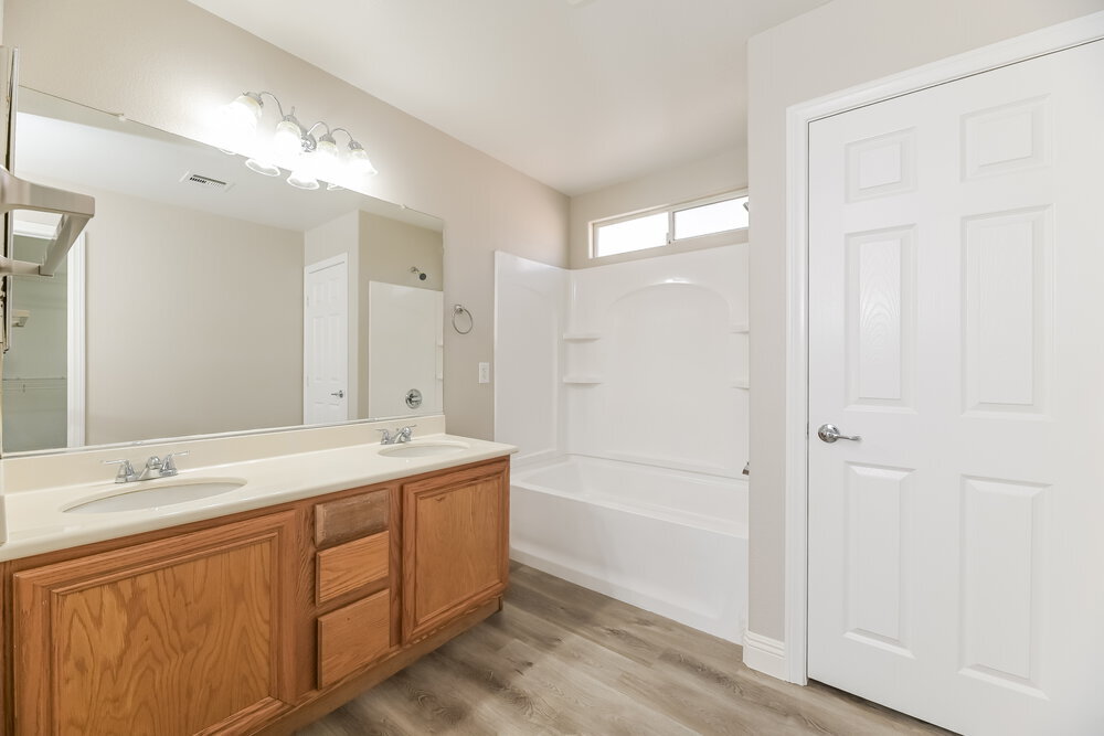 Building Photo - 10293 Burning Bush St