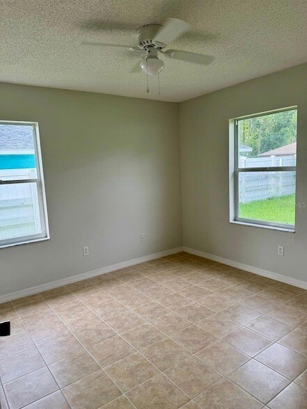 Building Photo - 26 Rybar Ln