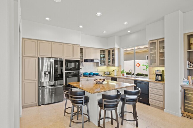 Building Photo - 872 Mission Creek Dr