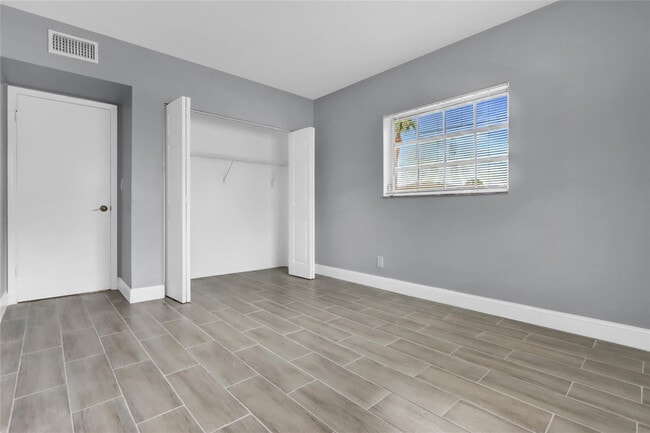 Building Photo - 260 NW 19th St