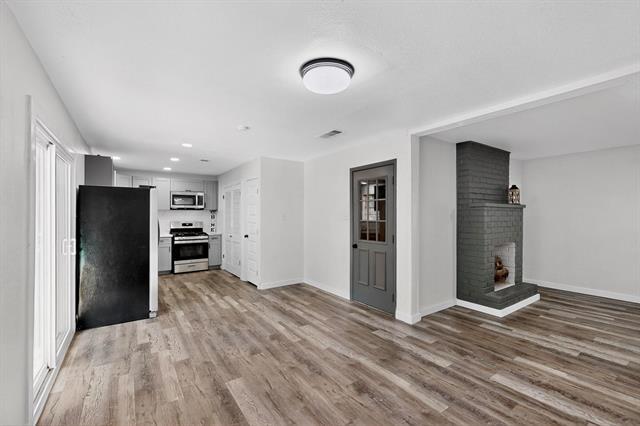 Building Photo - 5908 Emerson Dr