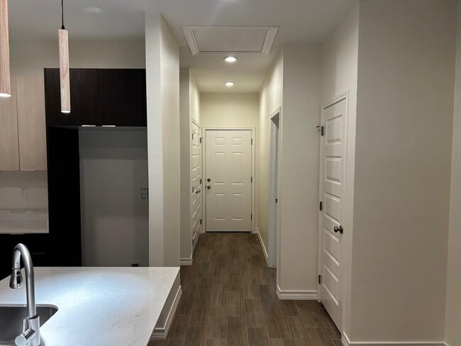 Building Photo - 5702 Moses Lp